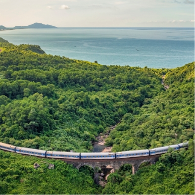 Scenic drive via the Hai Van Pass with sea and mountain views